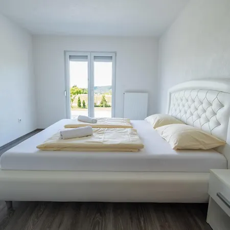 Luxury Ranch Ripac