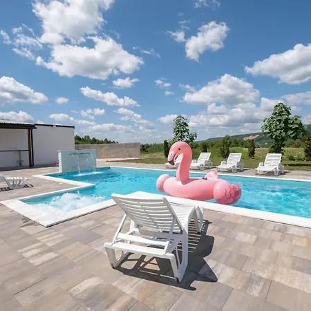 Luxury Ranch Villa Ripac
