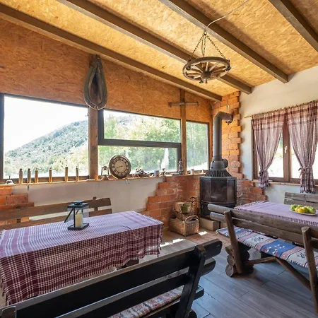 Luxury Ranch Villa *