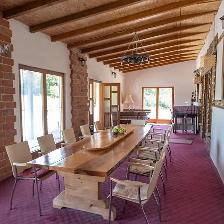 Luxury Ranch Villa Ripac
