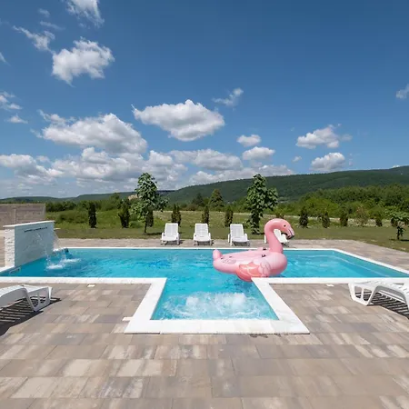 Luxury Ranch Ripac