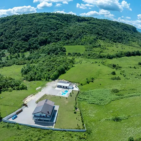Luxury Ranch Villa Ripac
