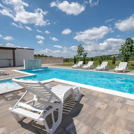 Villa Luxury Ranch Ripac